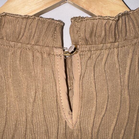 DAZY Tan Textured Long Sleeve Top women’s Size Small - Picture 4 of 9